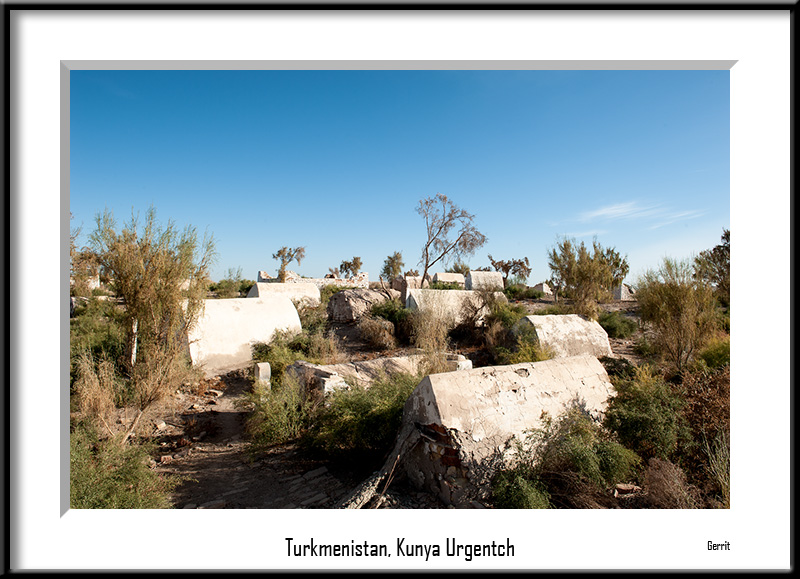 Turkmenistan, Kunya Urgench, graveyard
