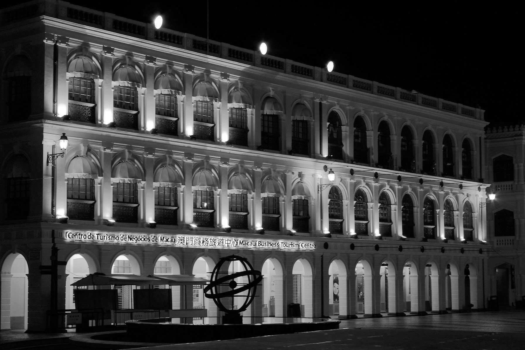 Nightshot Macau.jpg