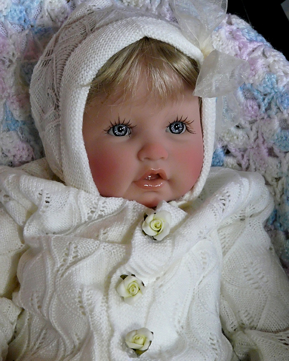 HAND-MADE DOLL - ISO 400