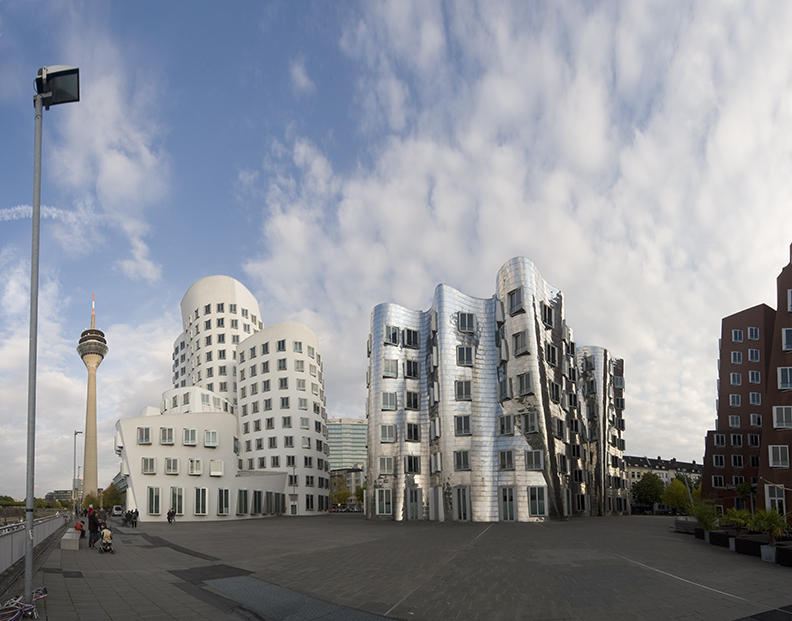 dusseldorf, Frank Gehry building, panorama