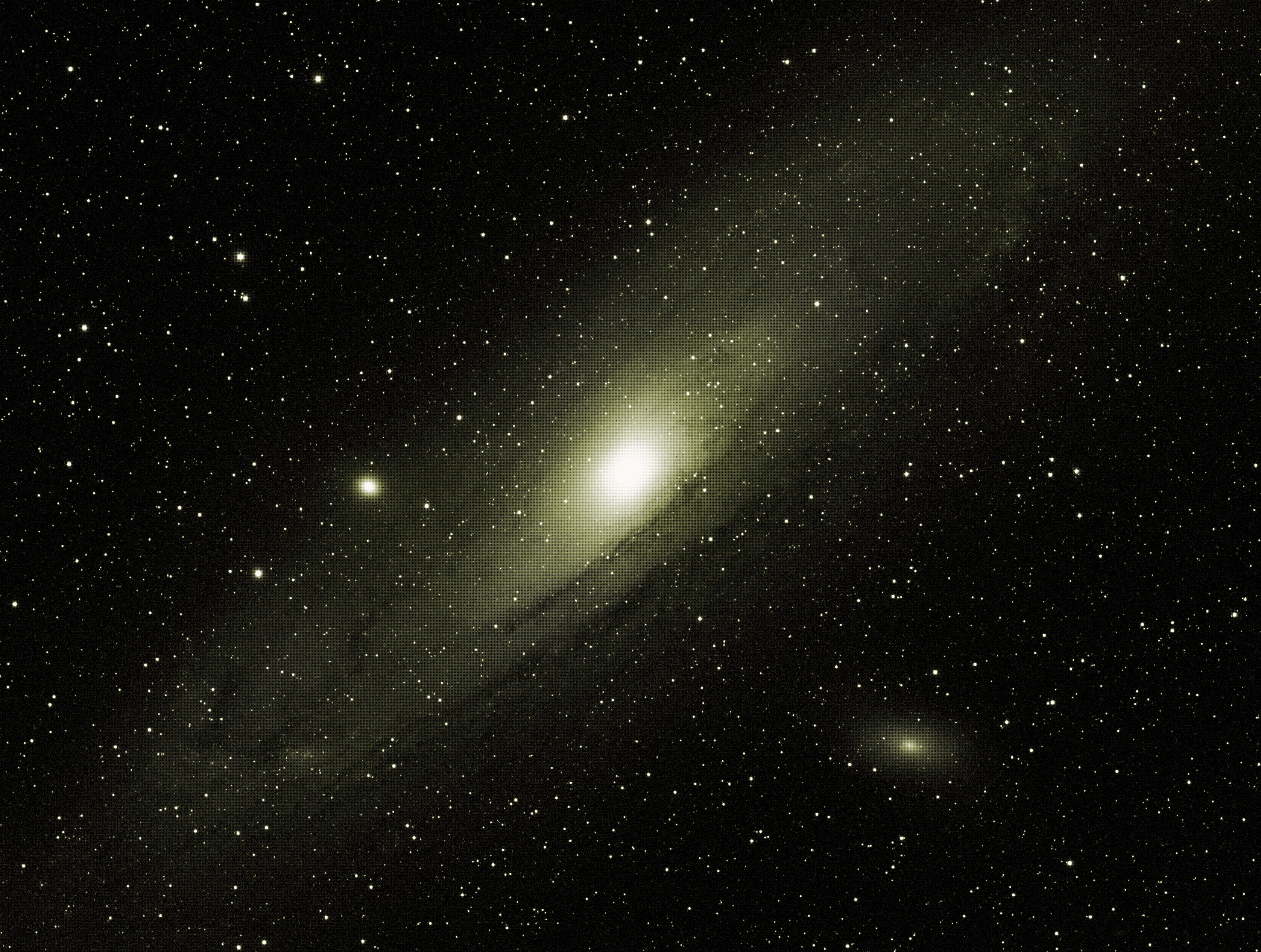Andromeda Galaxy T20-mychng-M31-20120916-230727-Color-BIN1-E-300-001.jpg