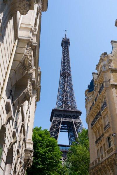 Une vue diffrente de la tour Eiffel