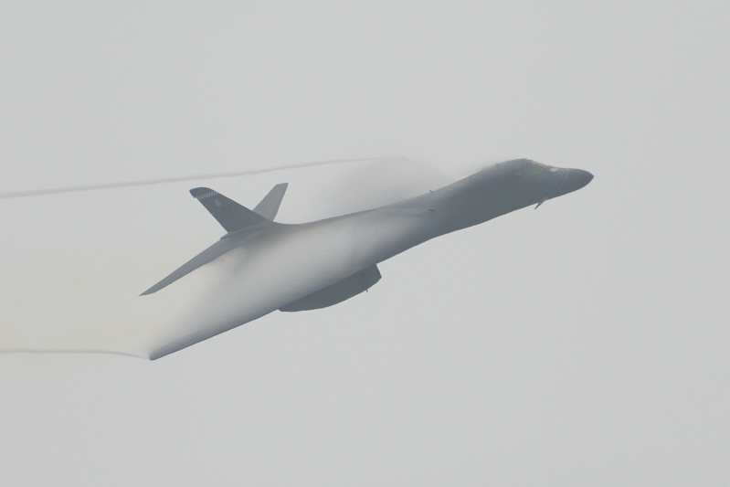 B1B Lancer 02_01.JPG