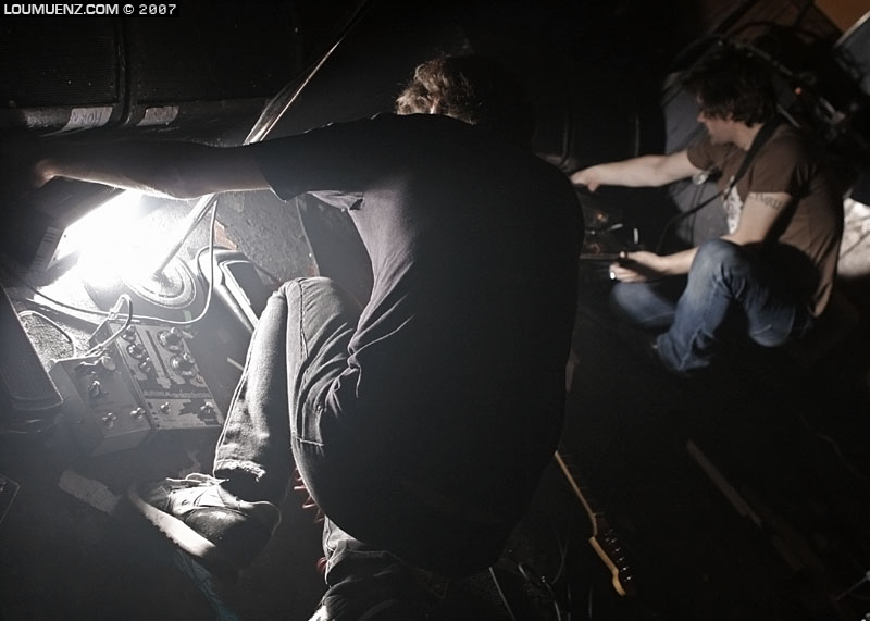 a place to bury strangers