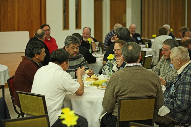PriestConvocation_2011_OLG_Dinner_02Mar2011_ 054 [640x480].JPG