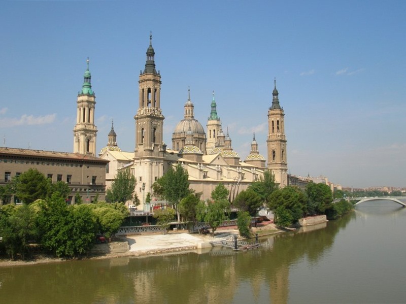 Rio Ebro y Basilica del Pilar