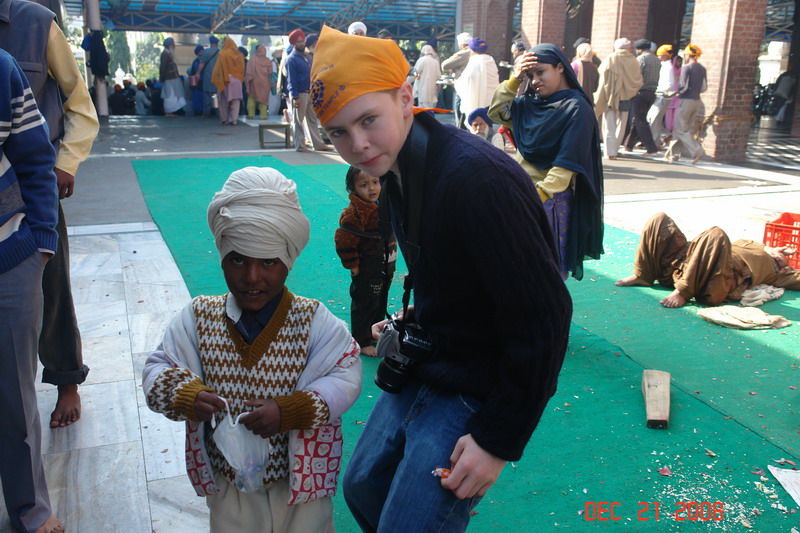 amritsar60-golden temple kitchen