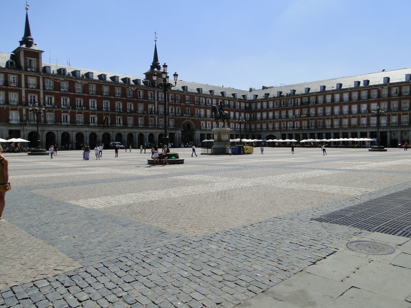 madrid_3 plaza mayor.JPG