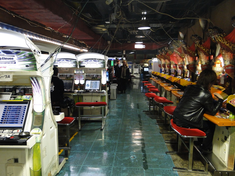 015 tokyo pachinko parlor.JPG