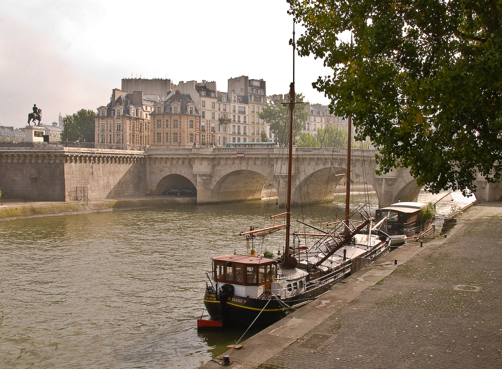 Seine barges