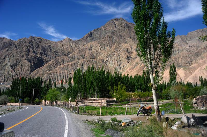 d7011 288.jpg