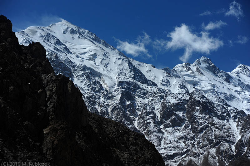 d7011 325.jpg