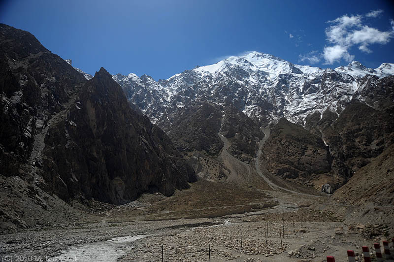 d7011 328.jpg