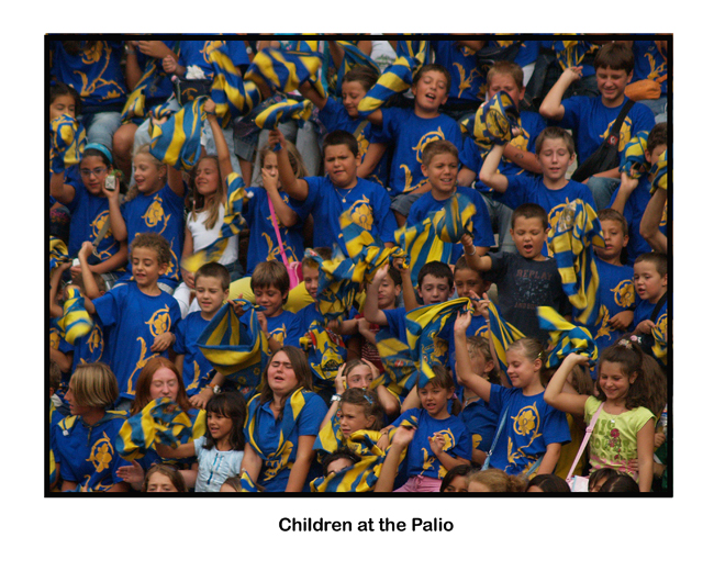 Children at the Palio.jpg