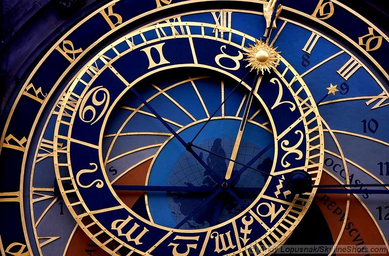 Pragues Astronomical Clock in HDR