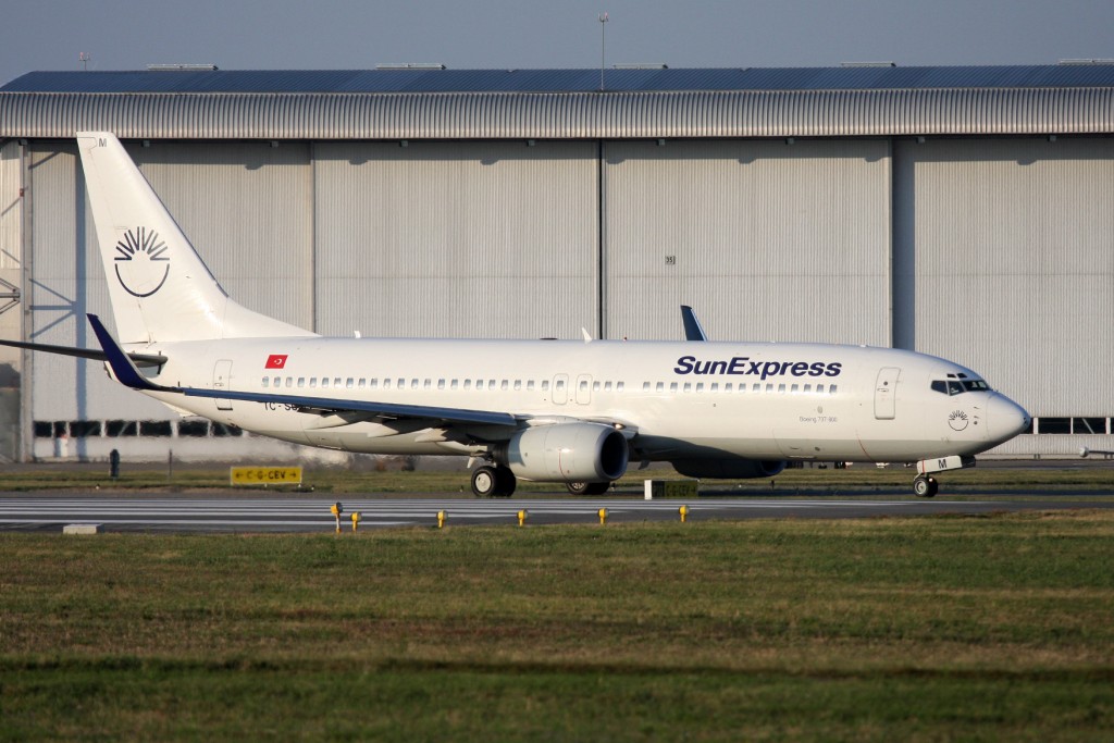 B737-85Fw_TCSUM_SXS_TLS001 1024x768.JPG
