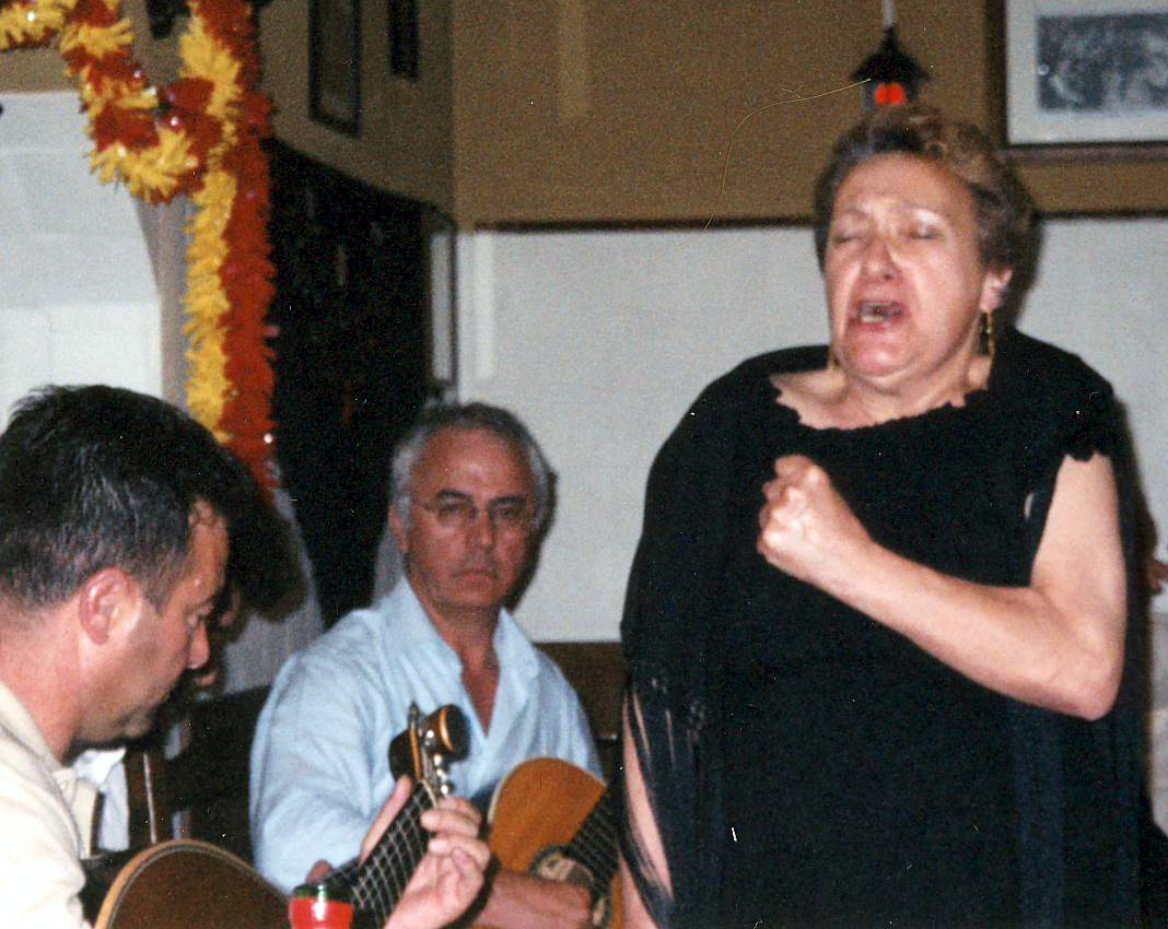 Fado singer, Lisboa, Portugal