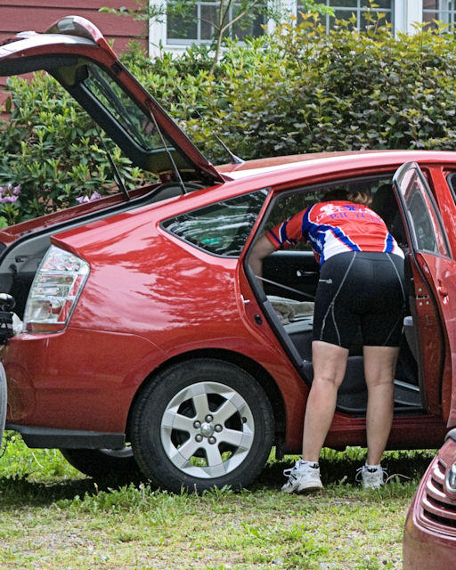 unloading a car butt