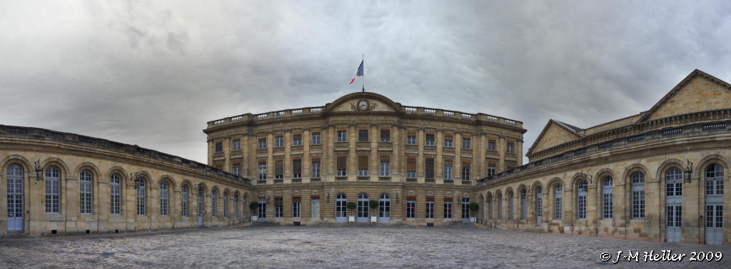 mairie bordeauxcyl.JPG