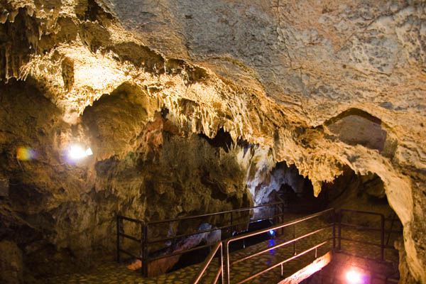  Quri Qaleh ( Ghoori Ghaleh ) Cave