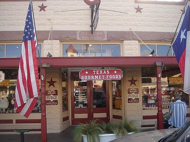THIS IS THE STORE FRONT FOR RUSTLIN ROBS TEXAS GOURMET FOODS