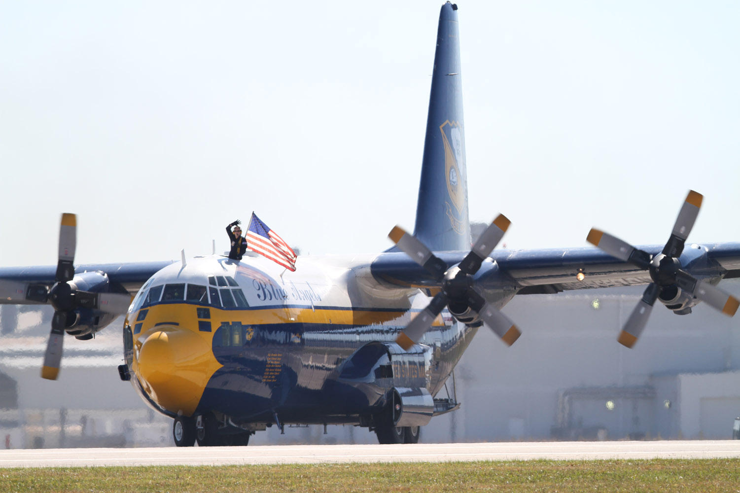 Blue Angels (Fat Albert C-130)