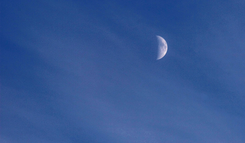 Minimalism<br>Blue Moon!