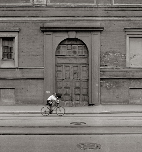 Commuting, St. Petersburg, Russia, 2006