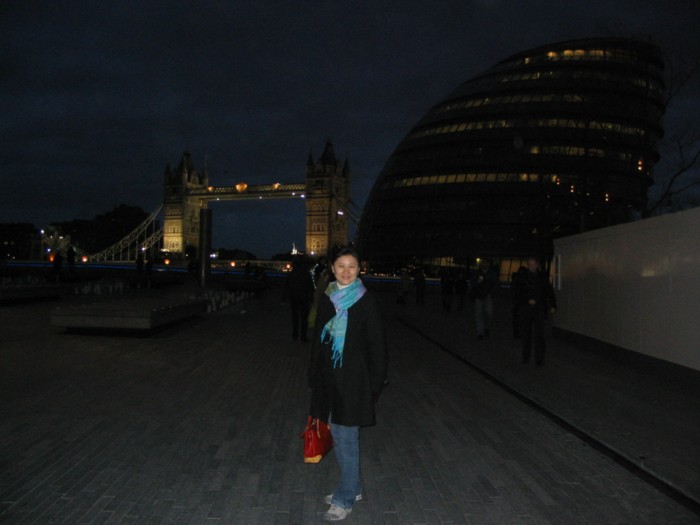 tower bridge.JPG