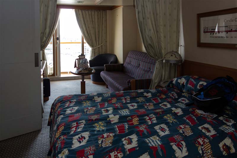 Disney Magic Cabin 8506 from Entrance
