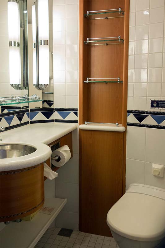 Cabin 8506: Sink and Toilet Room