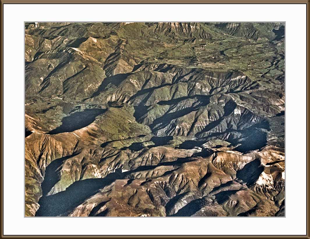 Love the textures and colors in the mountains...