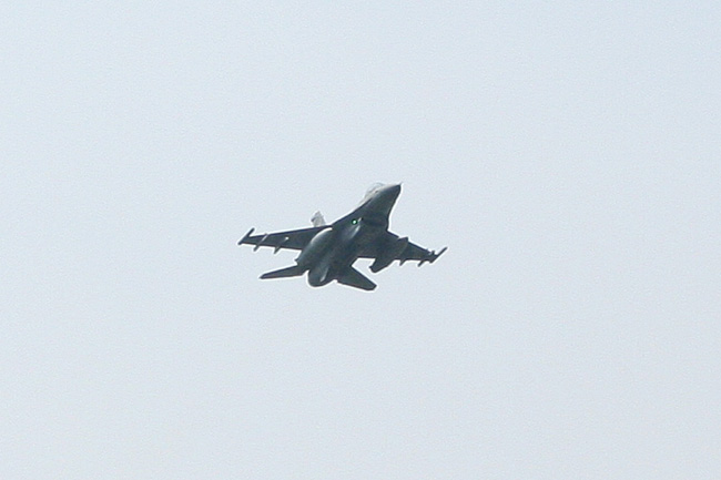 F-16