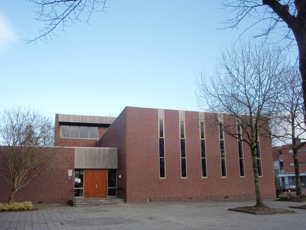 Biddinghuizen, De Voorhof entree Bonifaciuskerk, 2007