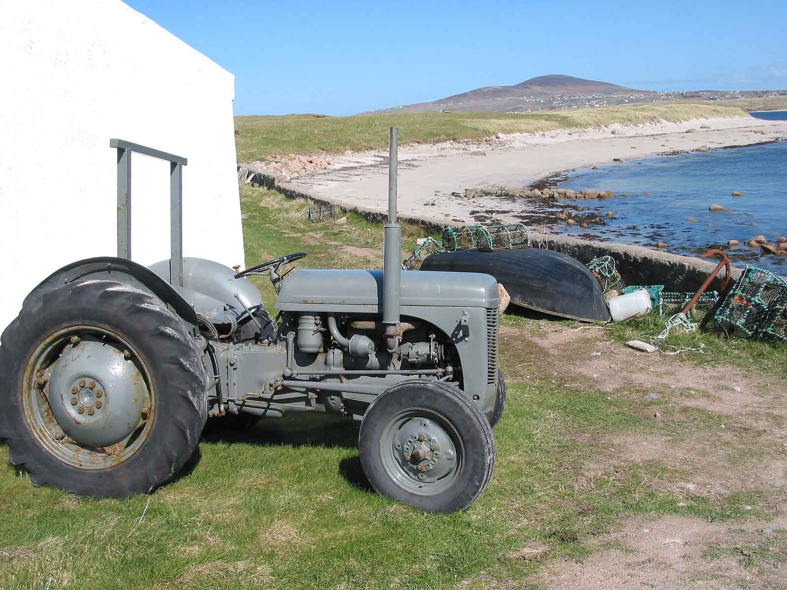 Tractor inishmeane.jpg