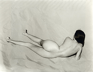 nude_on_sand_oceano 1936.jpg