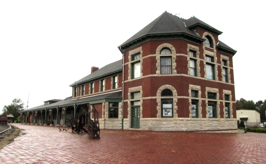 Train-station-@-Sedalia.jpg