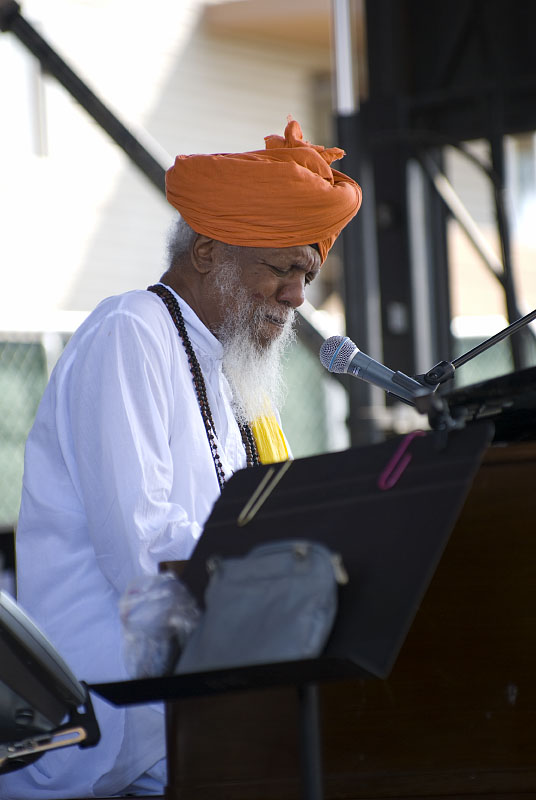 Dr Lonnie Smith  8929