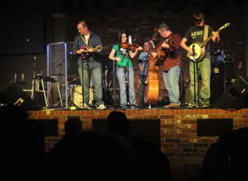 Duffin Family bluegrass gospel band opens for Dutton