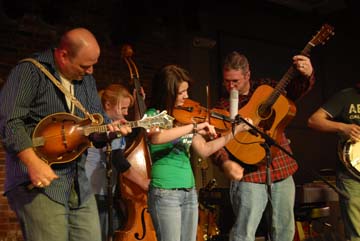 Duffin Family bluegrass gospel band opens for Dutton