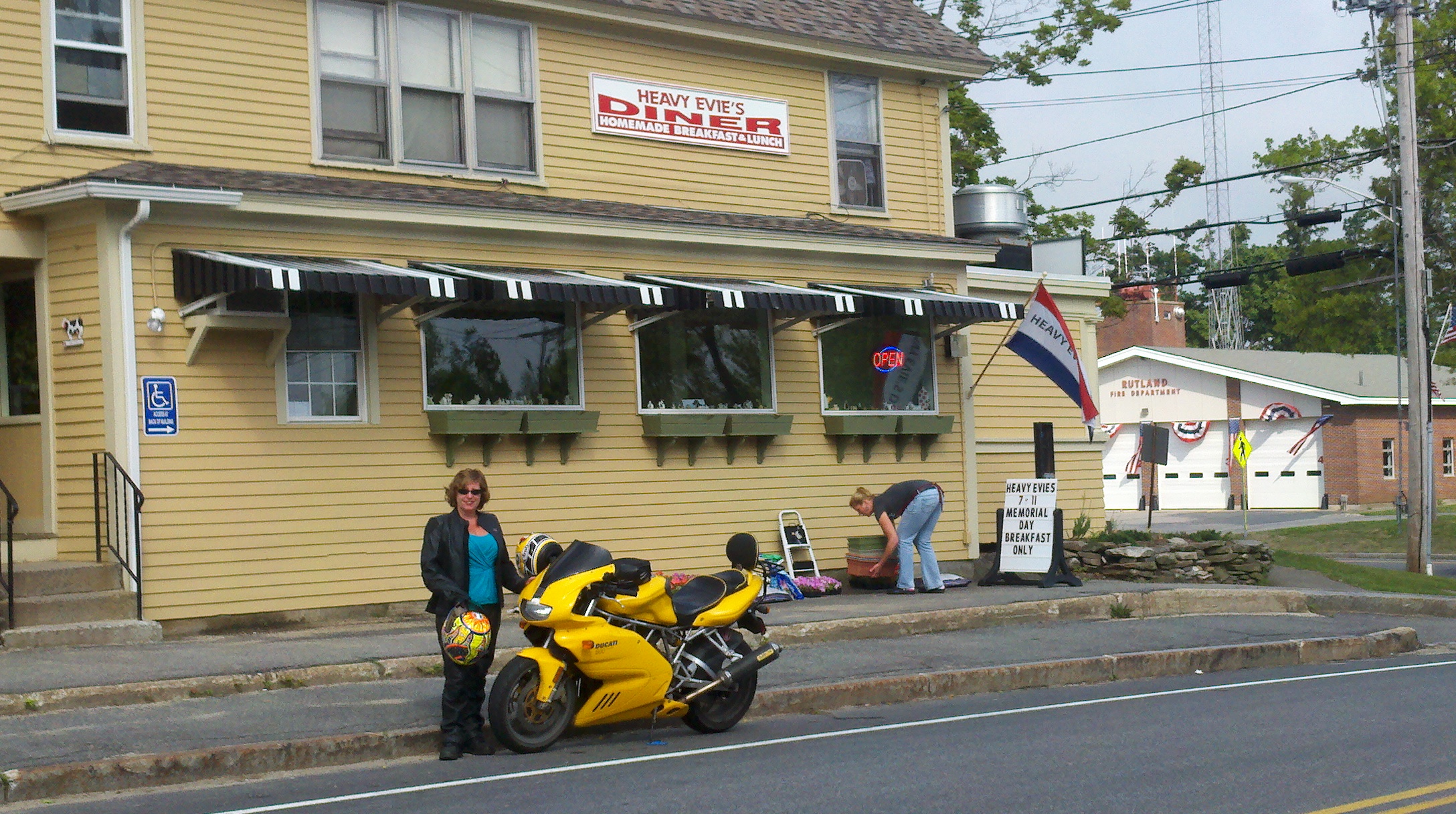 2012-05-26 09:15