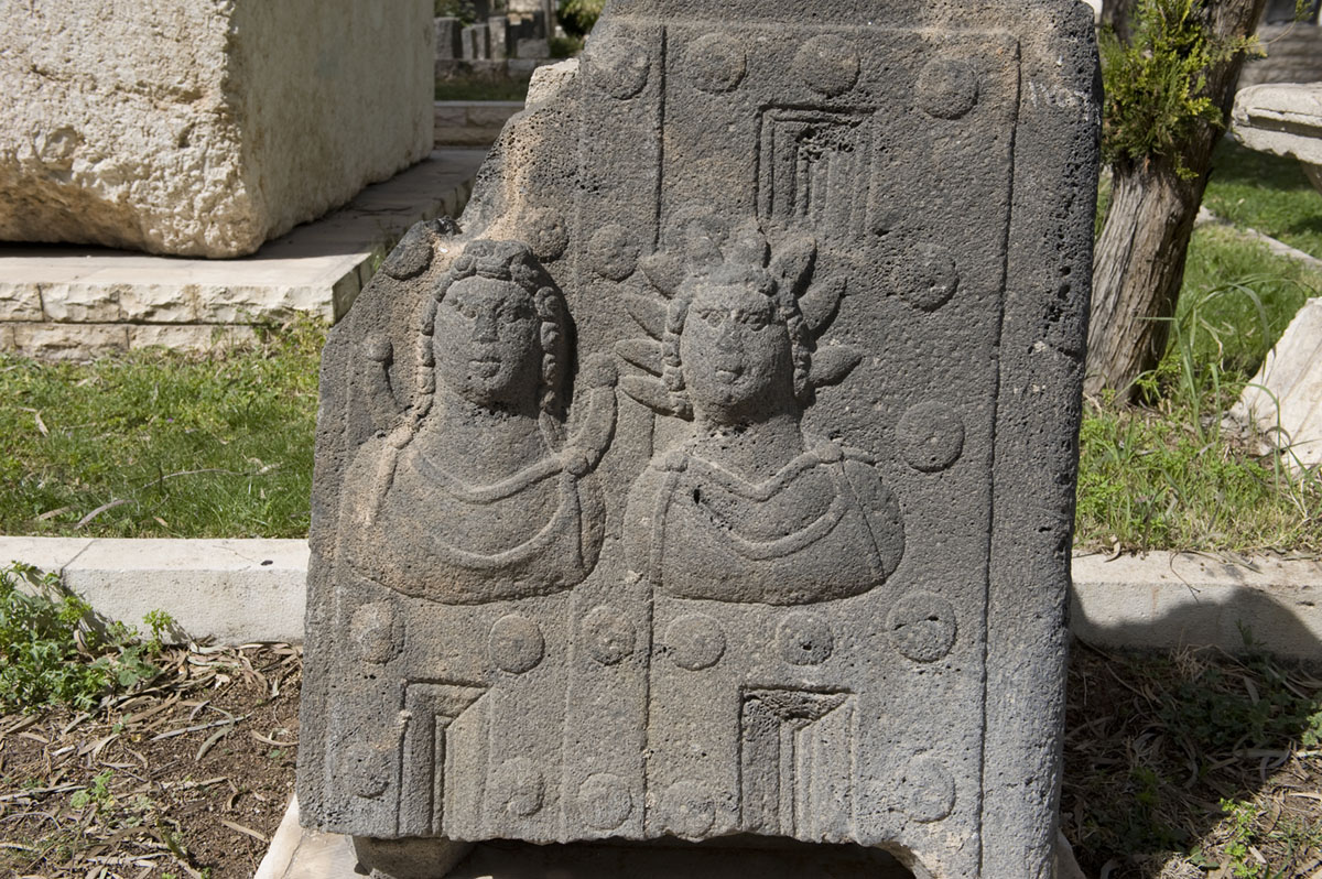 Damascus moon- and sun god(dess) 7725.jpg