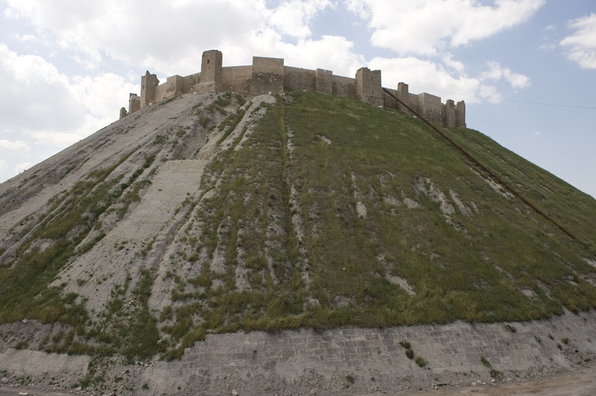 Aleppo citadel 9743.jpg