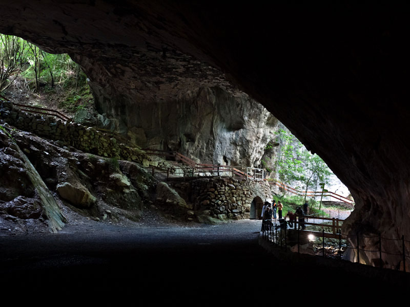 Cueva Grande y horno de cal