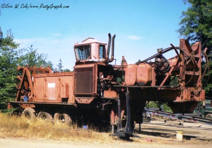 Madill 046 Yarder on Madill Trailer
