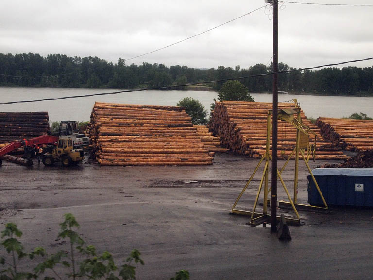 June 4 finds us on the Amtrak passing Oregon businesses up & down the columbia River.