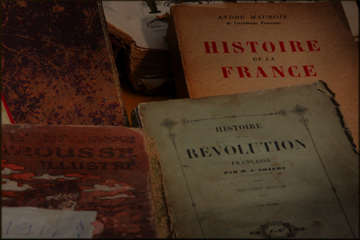 antic books