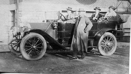 36 Henry  & Katy in Stearns Knight Auto with unk couple.jpg