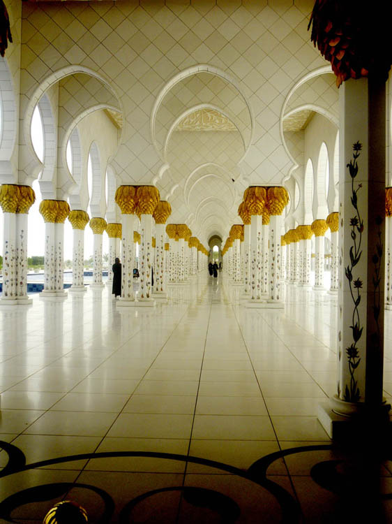 Colonnade, Zayed Mosque