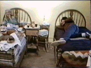 mominbed2.bmp